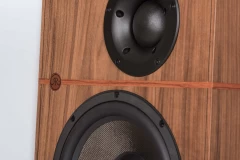 REVIVAL AUDIO ATALANTE 5 WALNUT Grīdas akustiskā sistēma