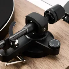 ARGON AUDIO TT-4 MK2 WALNUT VINILA PLAŠU ATSKAŅOTĀJS