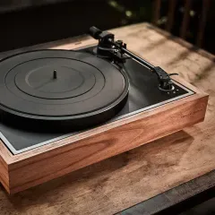 ARGON AUDIO TT SIGNATURE WALNUT (VENEER) VINILA PLAŠU ATSKAŅOTĀJS