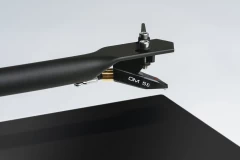 PRO-JECT T1 Piano OM5e Black VINILA PLAŠU ATSKAŅOTĀJS