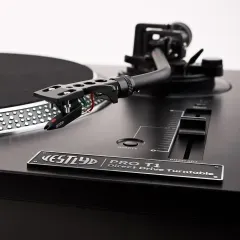 VESTLYD PRO T1 BLACK VINILA PLAŠU ATSKAŅOTĀJS