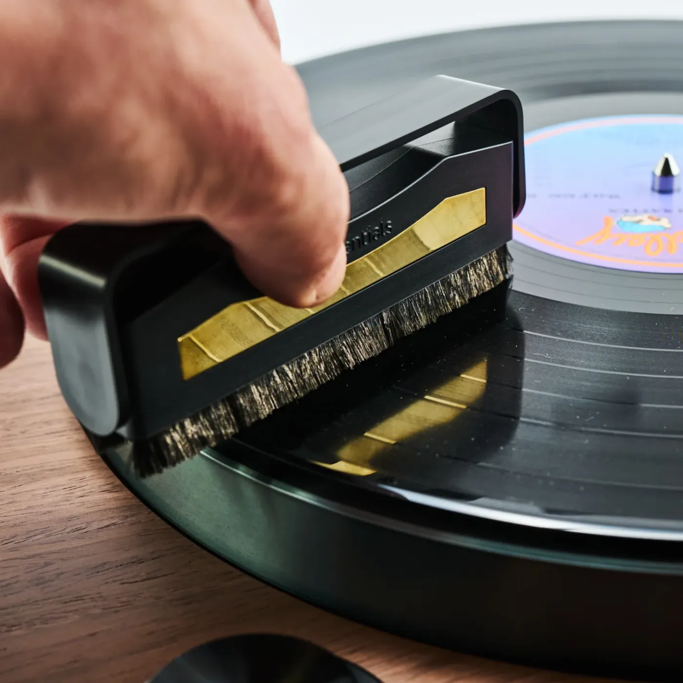 ESSENTIALS VINYL KIT 300 AKSESUĀRI VINILA ATSKAŅOTĀJAM